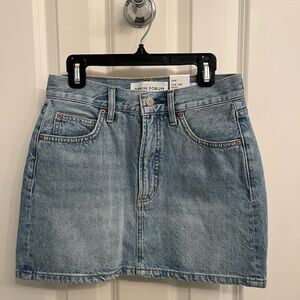 Aritzia denim forum skirt size 24/00 NWT